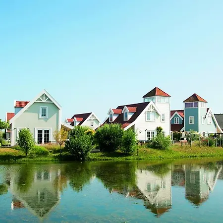 Roompot Duynparc De Heeren Van 's Gravensande Holiday park *